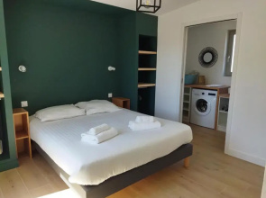 Nouveau ! La cabine du bout du monde -Saint-Mathieu : votre pied-à-terre breton haut standing [PL02]