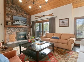 Ridgepoint - Three Bedroom with Spa #128 3 Condo