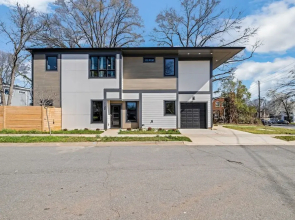 Modern! New! Built! Duplex! For Families! In Clt! 3 Bedroom Duplex by Redawning