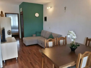 Lovely 2-bedroom Apartment in Poljica