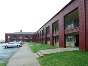 Days Inn by Wyndham College Station University Drive
