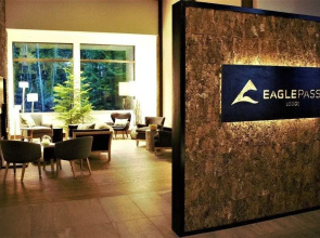 Eagle Pass Lodge