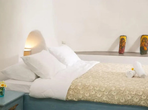 Agrilia secluded cave house