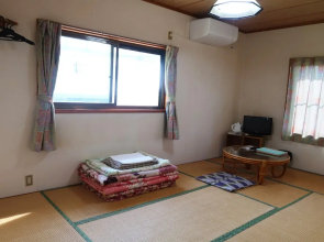 Pension Nagakura(Sadogashima)