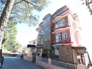 Moksh Hotel by OYO Rooms