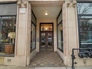 1BR Homey Pad - Lincoln 205