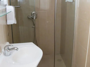 Golden Beach Hotel Tel Aviv