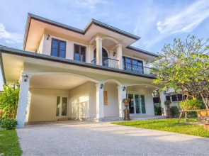 Baan Big Family HuaHin Pool Villa