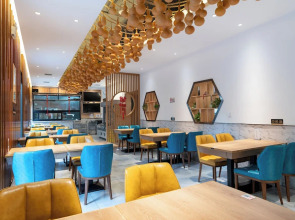 East Sacred Hotel-near Beijing Tiananmen Square,the Forbidden City,Wangfujing Street-Newly renovated hotel