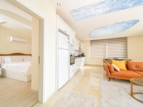 Spacious Apartment With Sea View in Alanya