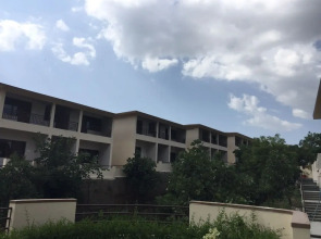 Le Madhulika Maharana Resort & Spa