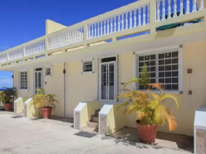 Penthouse, Rooftop Terrace, WiFi and Views, PRV 304