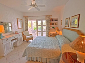 Sunny Vacation Villa 15