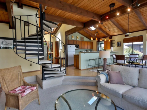 Days and Waves Beachhouse