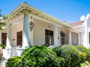 5 Camp Street Guesthouse & Self-catering