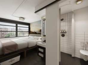 Отель The Revolution