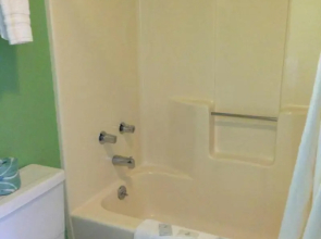 Royal Inn & Suites