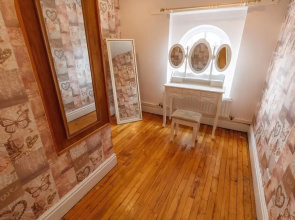 Liverpool Centre Sleeps 16 Stunning