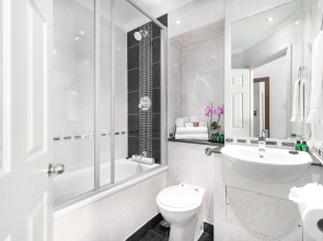 Gem Strathmore Hotel