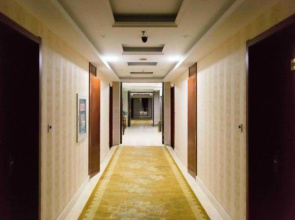Nishi Kingmau Hotel