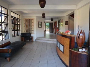 Bluewater Lodge - Hostel