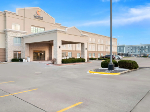 Comfort Inn & Suites Decatur - Forsyth