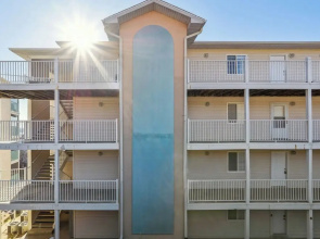 Condo w/ Balcony & Views in Lake of the Ozarks