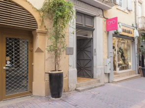 Central Narbonne with Rooftop Terrace