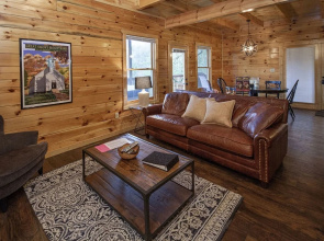 Eagles Hangout by Eagles Ridge Resort