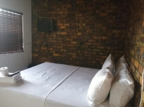 497 on west ave guest house