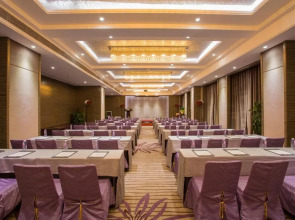 La Perle International Hotel - Free shuttle between hotel and Exhibition Center during Canton Fair & Exhibitor registration Counter