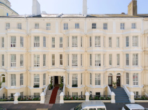 Pearl and Pebbles Hotel