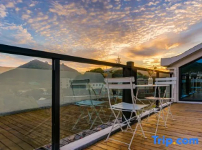 Qixi Valley Shiyu Designer Light Luxury Homestay (Shengsi Jihu Beach Store)