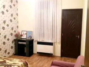 Martinichi Guest House
