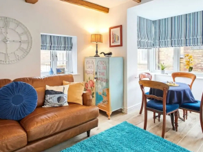 Host Stay The Snug