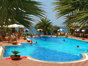 Oasis Hotel Kyparissia