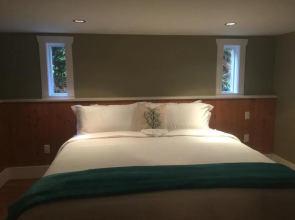 La Mer Inn- Harbour Suite