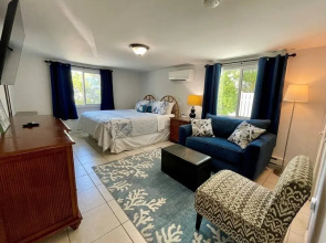 Conch Cottage 1 Bedroom Villa by RedAwning