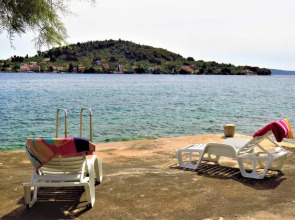 Apartment by the sea and With Beautiful View, 2 Bedrooms, 4 Persons