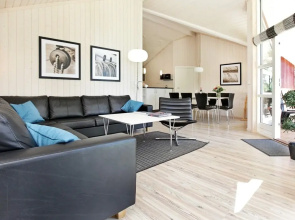 5 Star Holiday Home in Grossenbrode