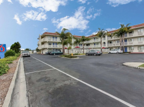 Motel 6 Watsonville, CA - Monterey Area
