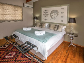 Sevens Guest House