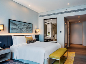 Taj Jumeirah Lakes Towers