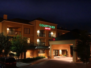 Courtyard Flint Grand Blanc