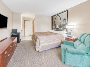 Super 8 By Wyndham Neosho