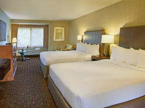 Silver Cloud Inn University