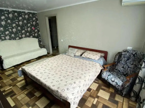 Уютный дом на проспекте Бумажников, д.17