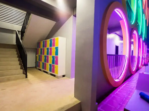 White Rabbit Hostel - Adults Only