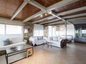 Sunny Loft With a Panoramic Sea View in Voula