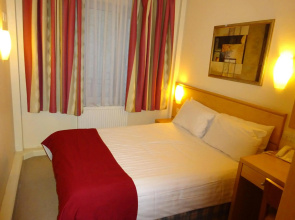 Americana Hotel